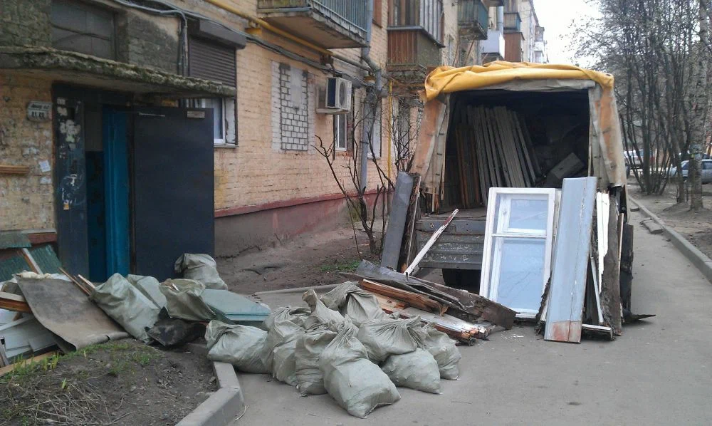 Вывоз мусора после ремонта в Тольятти от ПроМусор — цены от 4654 руб., быстро и недорого
