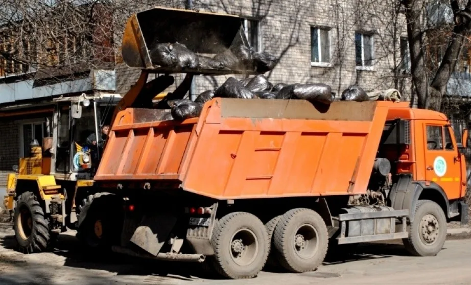 Вывоз мусора грузовым фургоном 5 тонн в Тольятти – ПроМусор, аренда, цена от 1603 руб