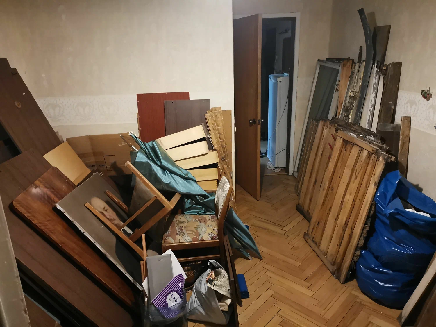 Демонтаж мебели с вывозом и утилизацией в Тольятти в октябре